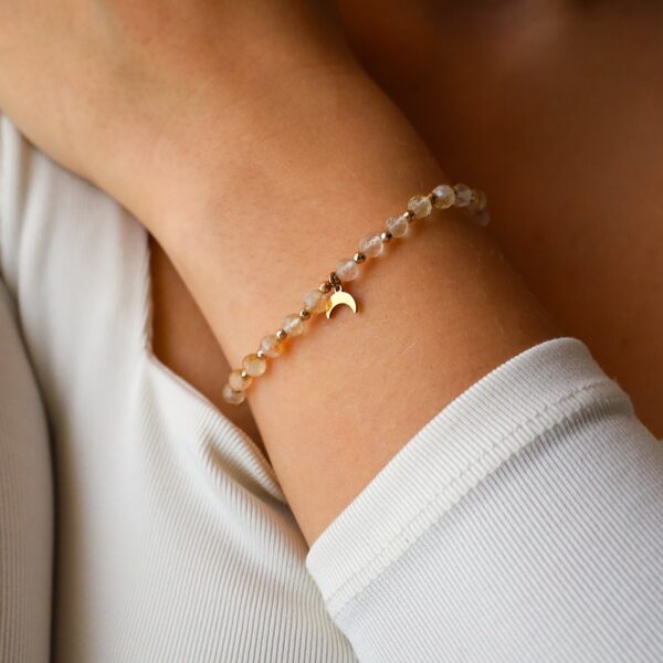 Bransoletka na gumce z zawieszką - cytryn